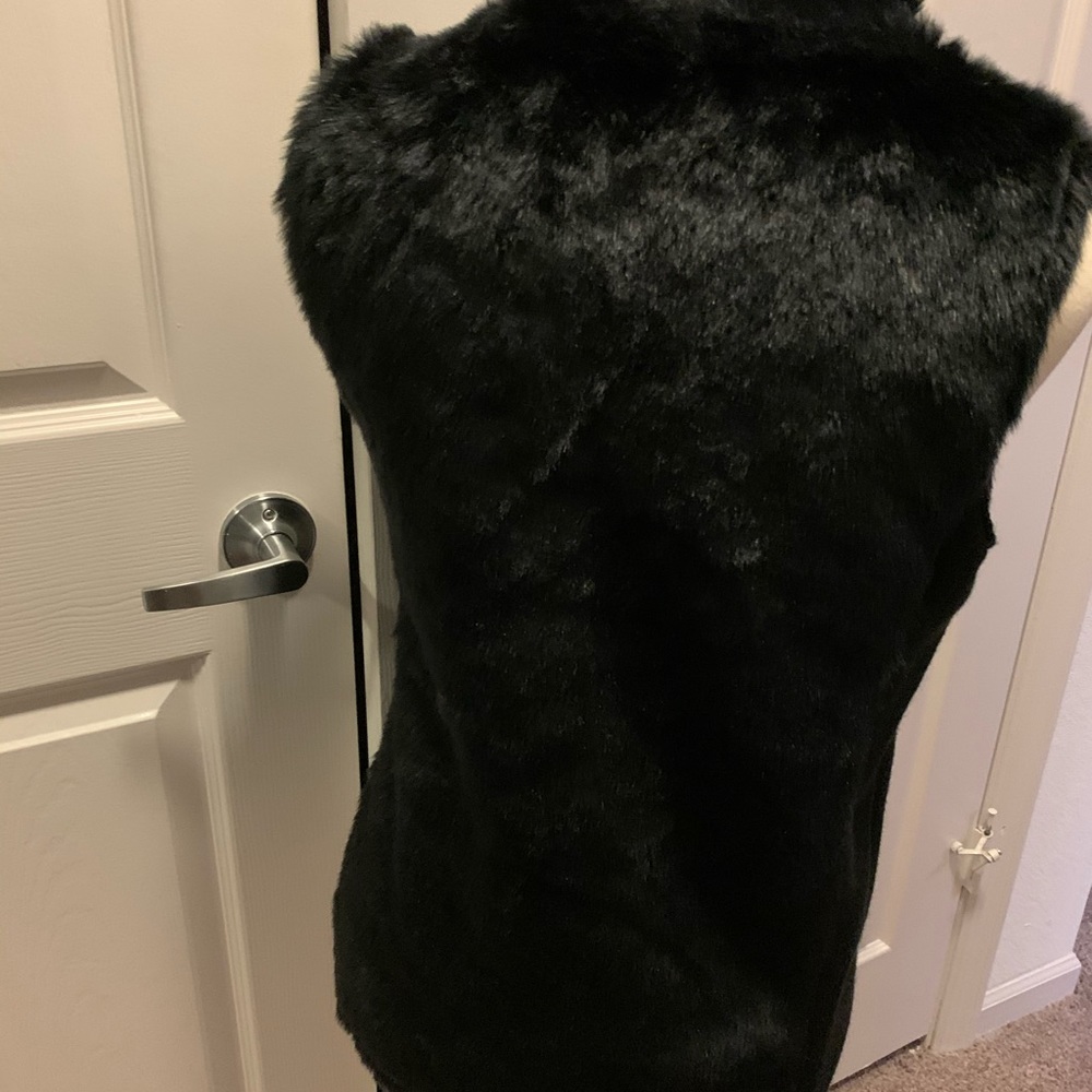 Vest - Picture 5 of 5